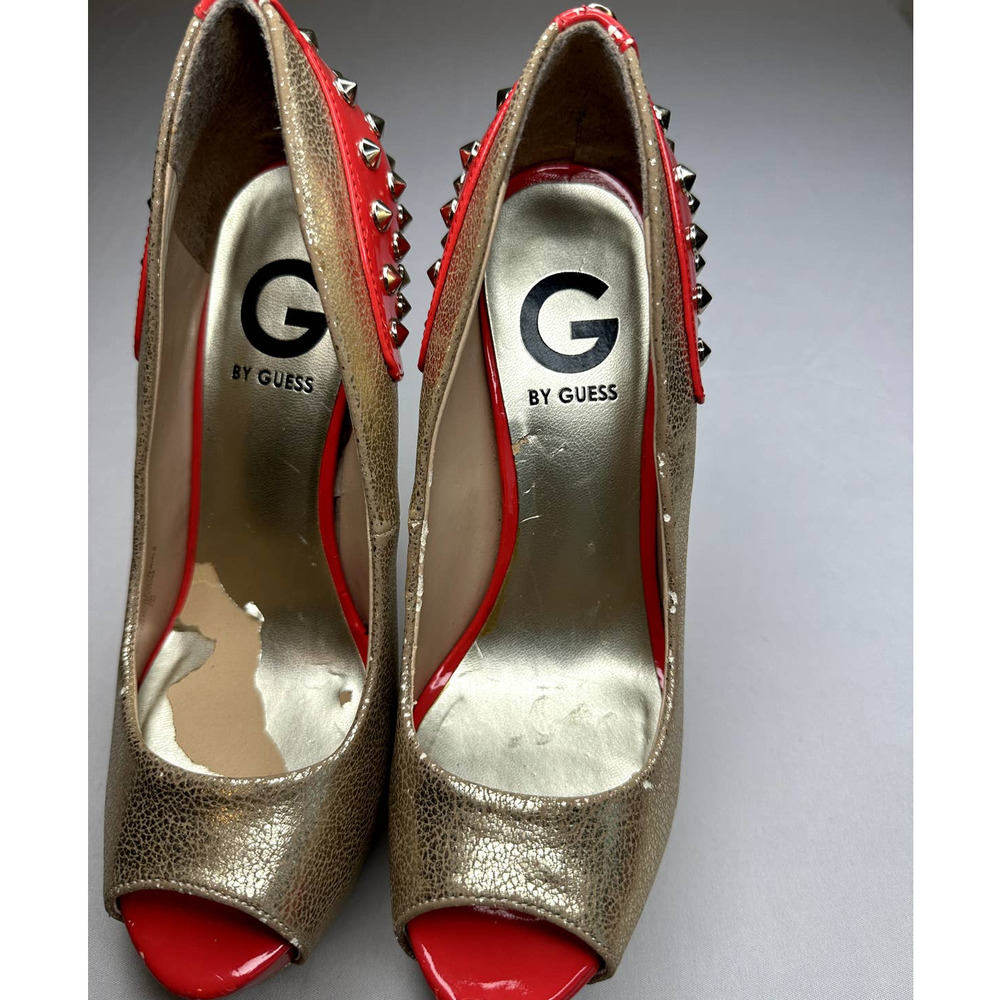 G BY GUESS OPEN TOE PLATFORM HEELS GOLD STUDS SIZE 6 - Picture 5 of 9